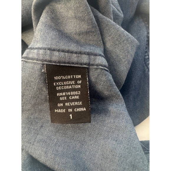 Torrid women's Blue Denim Button Up Shirt Long Sleeve Pockets Size 1X - Picture 12 of 13